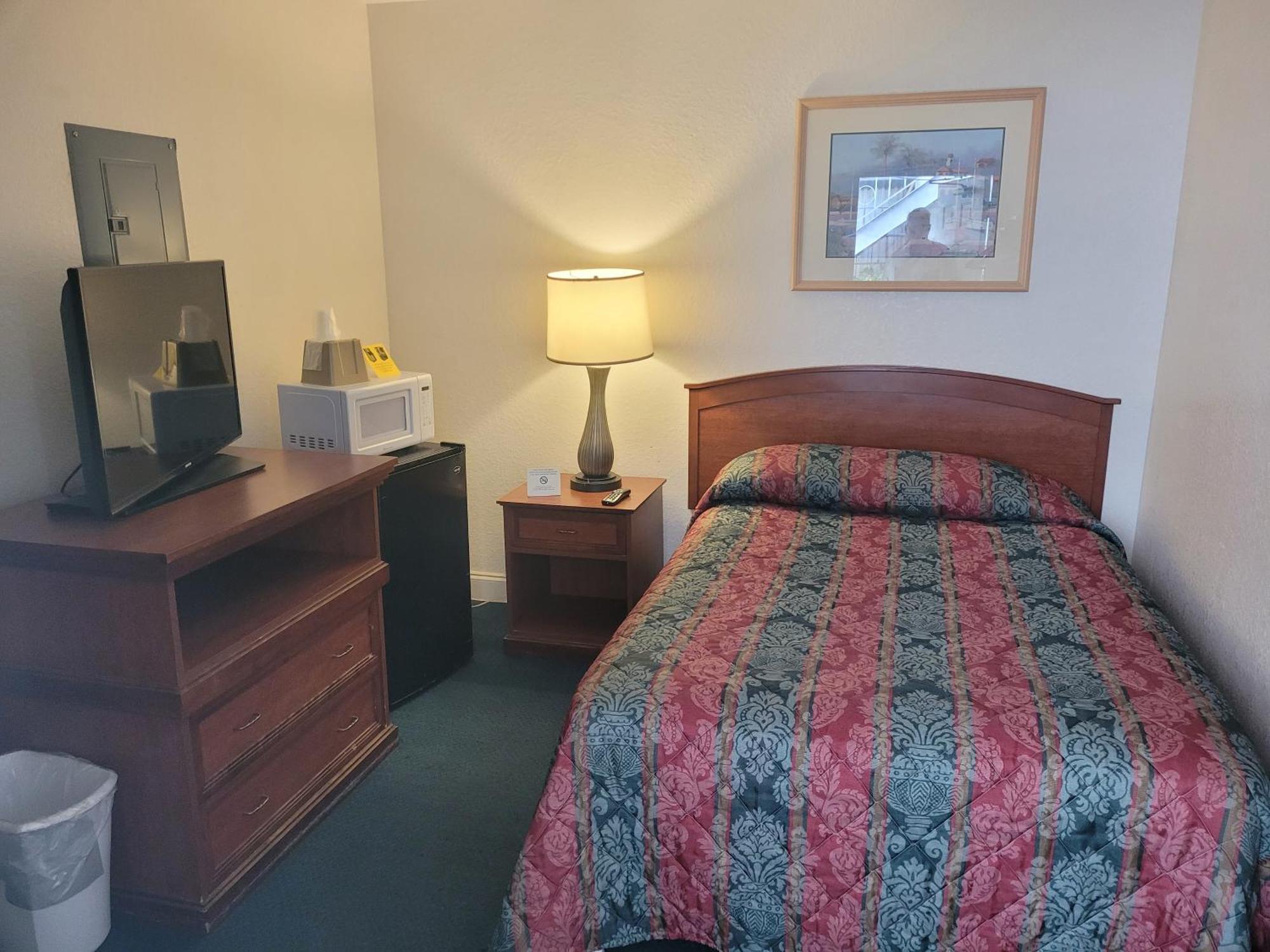 Queens Lodge Motel ウェストパームビーチ エクステリア 写真